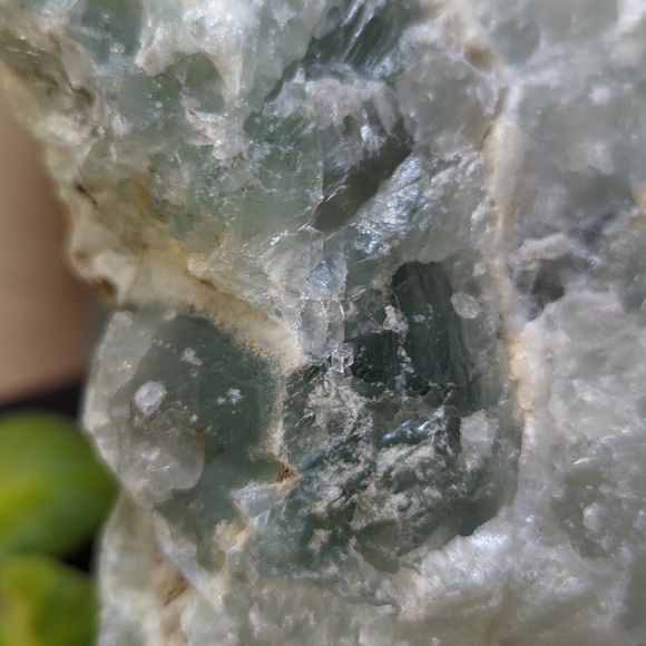 Green Fluorite Freeform - Navidad Mine, Durango Mexico - UV Reactive - Picture 7 of 7